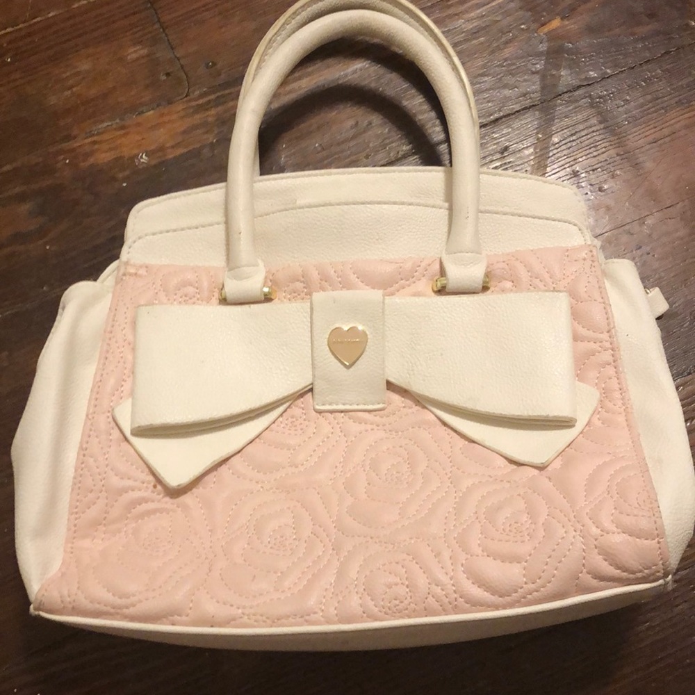 BETSEY JOHNSON BAG